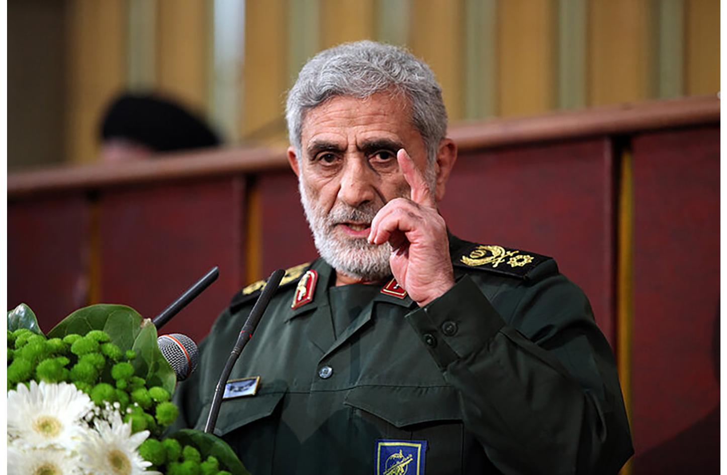 قاآني يفاجئ الجميع بظهوره في طهران ويفنّد شائعات اغتياله