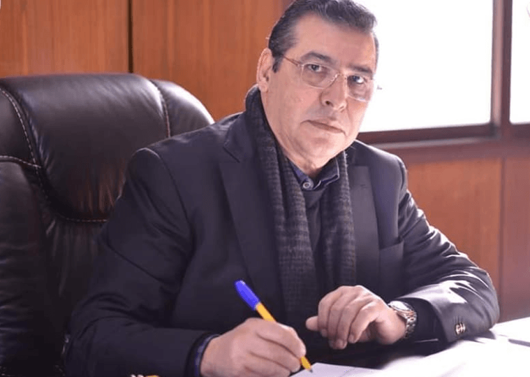 عمر السنتيسي.. عمدة مدينة أم عمدة صور تذكارية؟