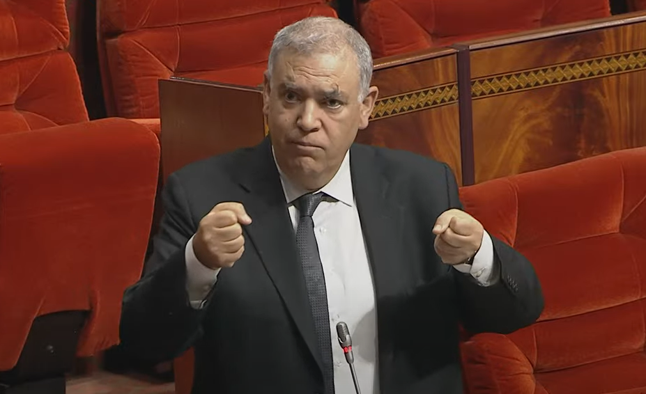 وزارة الداخلية تكشف توظيفات مشبوهة و تورط عدد من رؤساء الجماعات