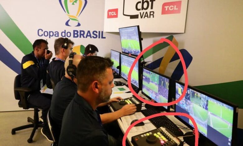 الفار أم المخرج؟ من يتحكم في قرارات المباريات كأس إفريقيا للسيدات؟ % الفار أم المخرج؟ من يتحكم في قرارات المباريات كأس إفريقيا للسيدات؟