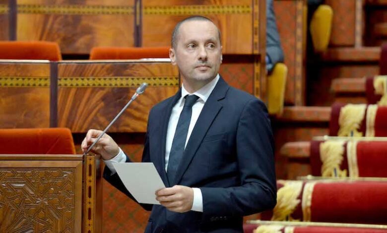 برلماني ساخرًا : الذكاء الاصطناعي قدّم لي معطيات أفضل من وزير الصحة