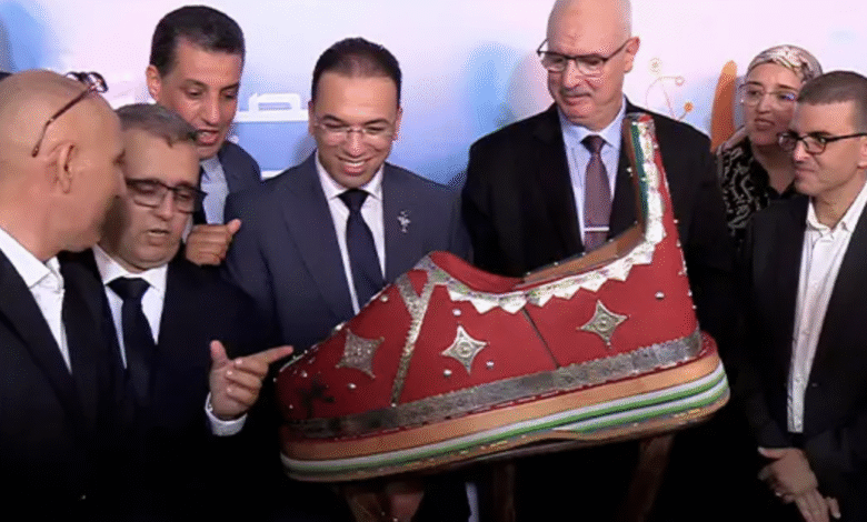 تيزنيت..حين يسقط القناع عن منتخبٍ يُتقن الرقص ويعجز عن التنمية % تيزنيت..حين يسقط القناع عن منتخبٍ يُتقن الرقص ويعجز عن التنمية