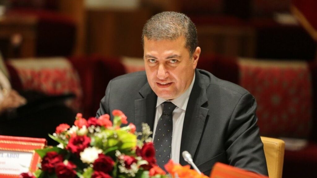 العبدي وتفاصيل الملايين الضائعة.. تنمية بدون أثر..