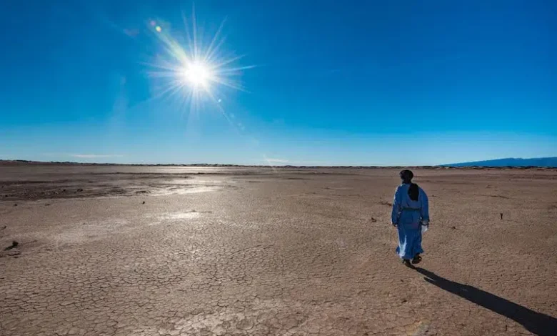 طقس السبت.. حرارة بالجنوب وزخات رعدية تطال الأطلس والهضاب العليا % طقس السبت.. حرارة بالجنوب وزخات رعدية تطال الأطلس والهضاب العليا