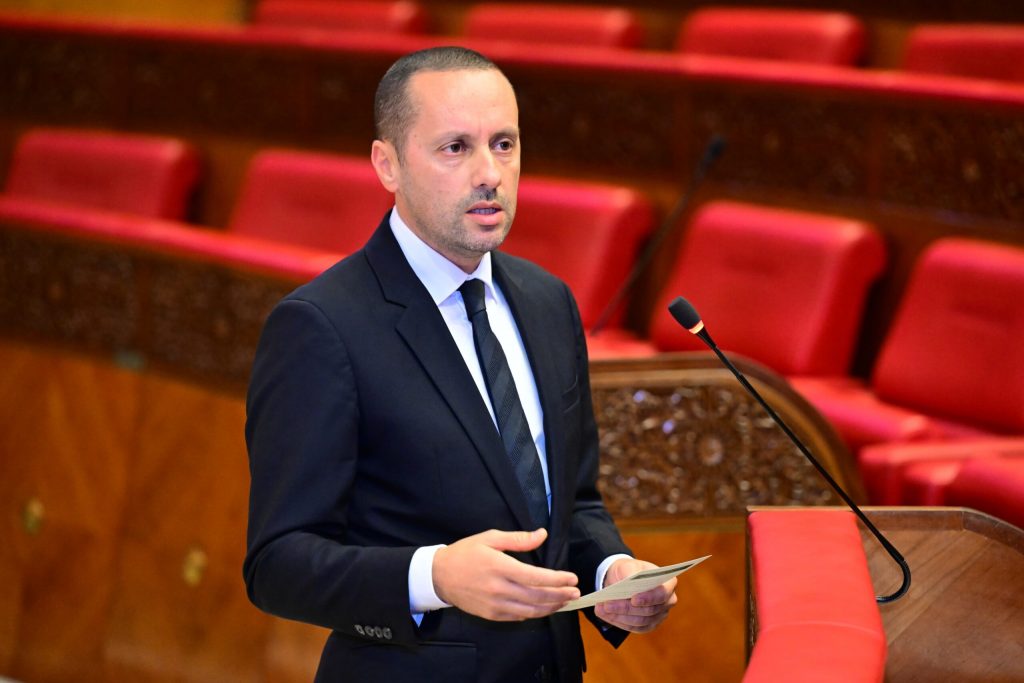 جدل حول صفقات الصحة وإقصاء المقاولات الصغيرة لصالح الكبار % جدل واسع حول صفقات وزارة الصحة: اتهامات بإقصاء المقاولات الصغيرة لصالح الكبار