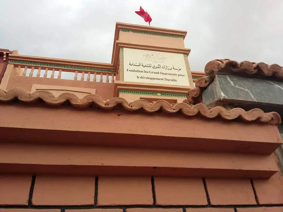 بلاغ شديد اللهجة من ورزازات الكبرى ضد إساءة لوموند للملك