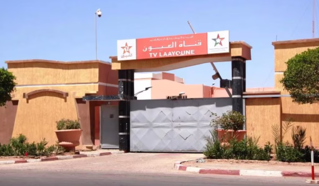 خلافات تهز قناة العيون الجهوية.. اتهامات بسوء معاملة وتملق لمسؤولين % خلافات تهز قناة العيون الجهوية.. اتهامات بسوء معاملة وتملق لمسؤولين