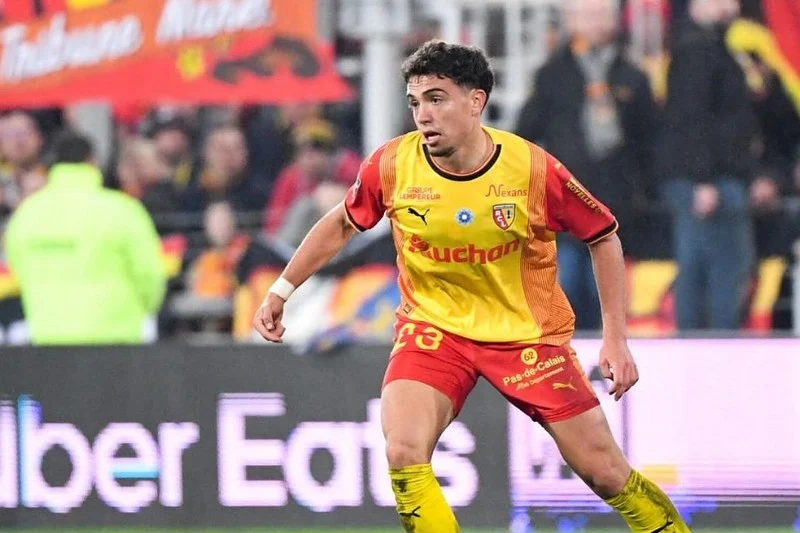 نيل العيناوي يحقق إنجازًا تاريخيًا مع أسود الأطلس في 2026