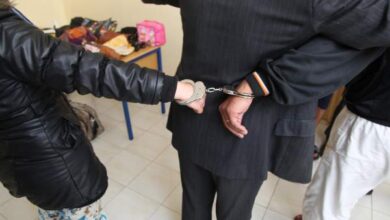 سلا تابريكت.. سقوط مروج "القرقوبي" فوق دراجة نارية بلا لوحة