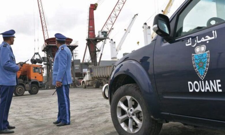 الفرقة الوطنية للجمارك تستنفر أبحاثها حول شبكة تزوير رسوم الاستيراد %