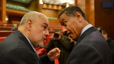 بنكيران ومخاريق.. قطار السياسة المغربي على سكة معطوبة