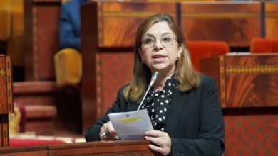 وزيرة التضامن في مرمى الانتقادات بسبب تفاقم التشرد