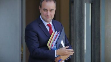 استقالة برقٍ سياسي في باريس: ليكورنو يغادر بعد 12 ساعة من الحكم