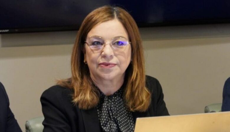 التضامن على طريقة نعيمة بن يحيى: الحزب أولا % التضامن على طريقة نعيمة بن يحيى: حزب أولاً