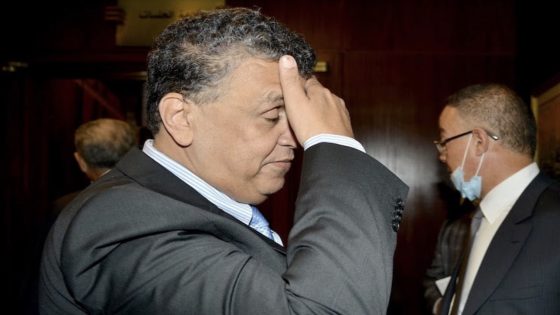 عبارة “باه لباس عليه” تعود لتثير الجدل من جديد...