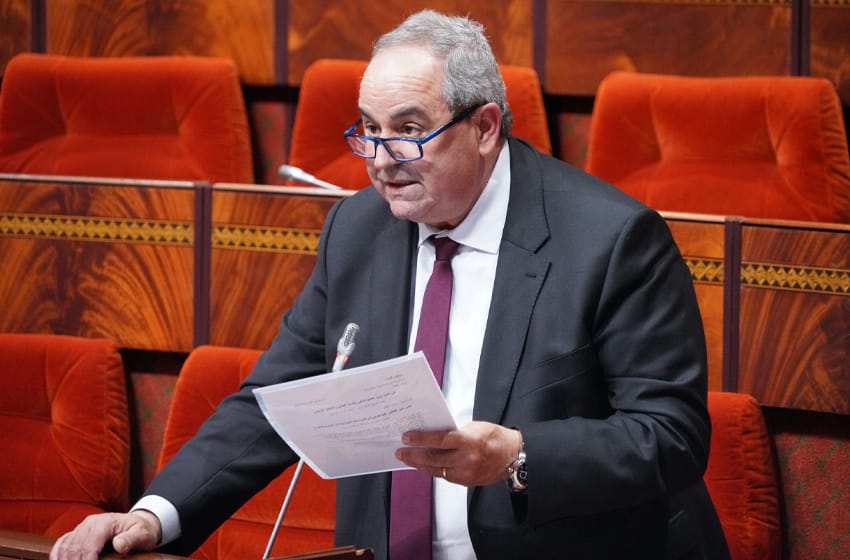 جامعة الغد بين الوعود اللامعة والواقع الباهت… قراءة ساخرة في عرض الوزير الميداوي % جامعة الغد بين الوعود اللامعة والواقع الباهت… قراءة ساخرة في عرض الوزير الميداوي