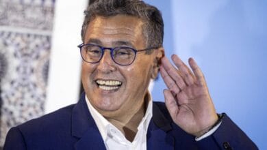 لماذا تصمت الصحافة عن أخنوش؟ سؤال يحرج المشهد الإعلامي..