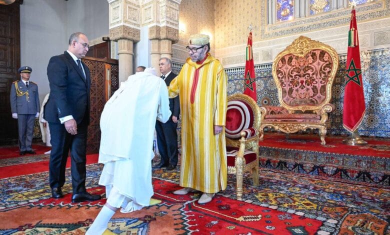 جلالة الملك يستقبل الولاة والعمال الجدد المعينين بالإدارة الترابية %