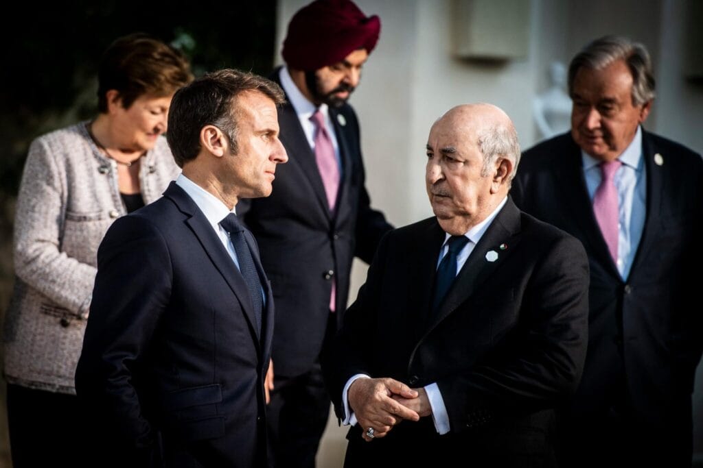 إشارات من الجزائر لإعادة فتح الحوار... وباريس تراقب بحذر