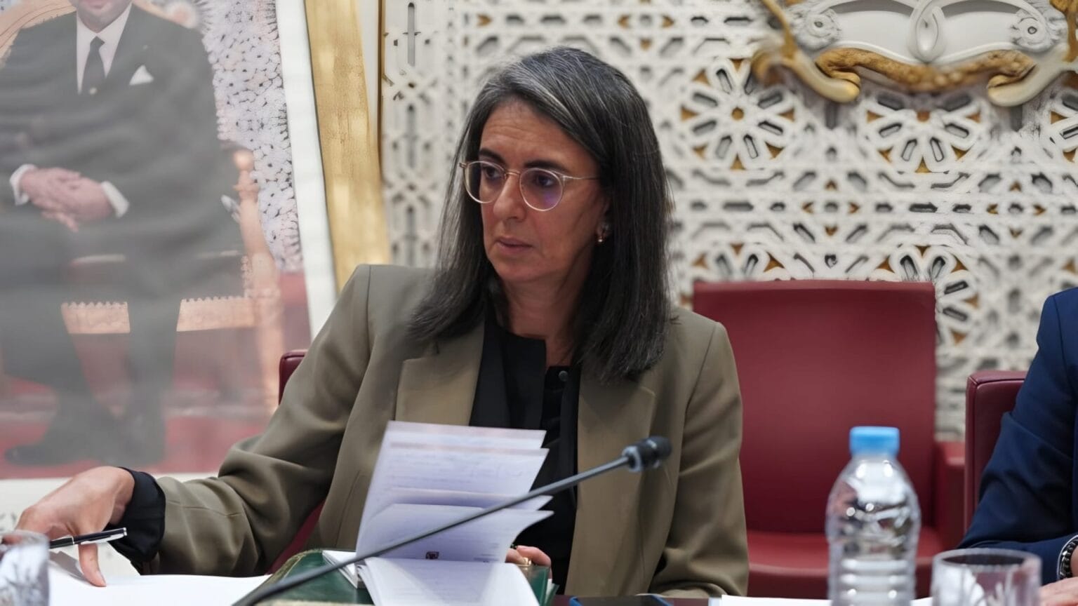 حين تتحوّل الوزارات إلى مطاعم 5 نجوم على حساب الدولة % حين تتحوّل الوزارات إلى مطاعم 5 نجوم على حساب الدولة