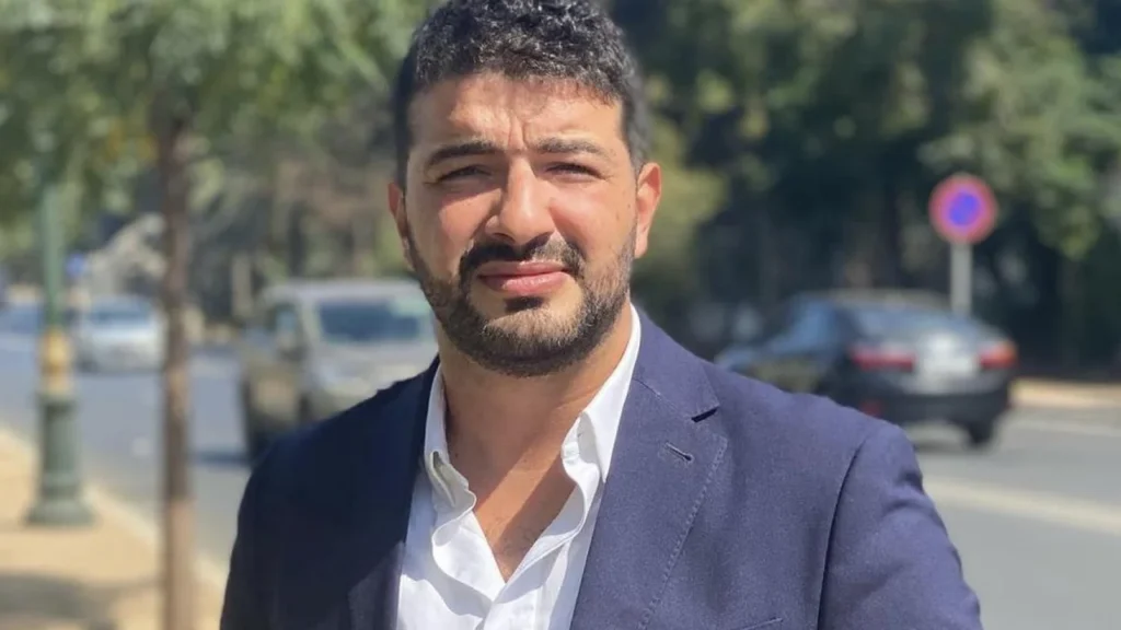 حمزة الفيلالي يعانق الحرية بعد ثلاثة أيام من الاعتقال…