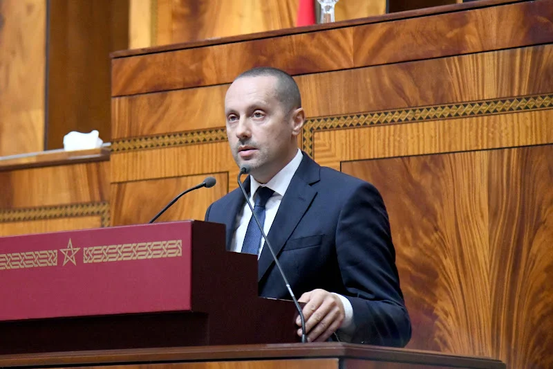 غضب الأطر الإدارية يربك وزارة التهراوي ويهدد بالتصعيد