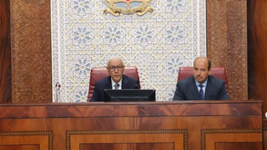 البرلمان يُطلّ علينا بالبث المباشر… لكن متى يُطلّ بالقرارات؟