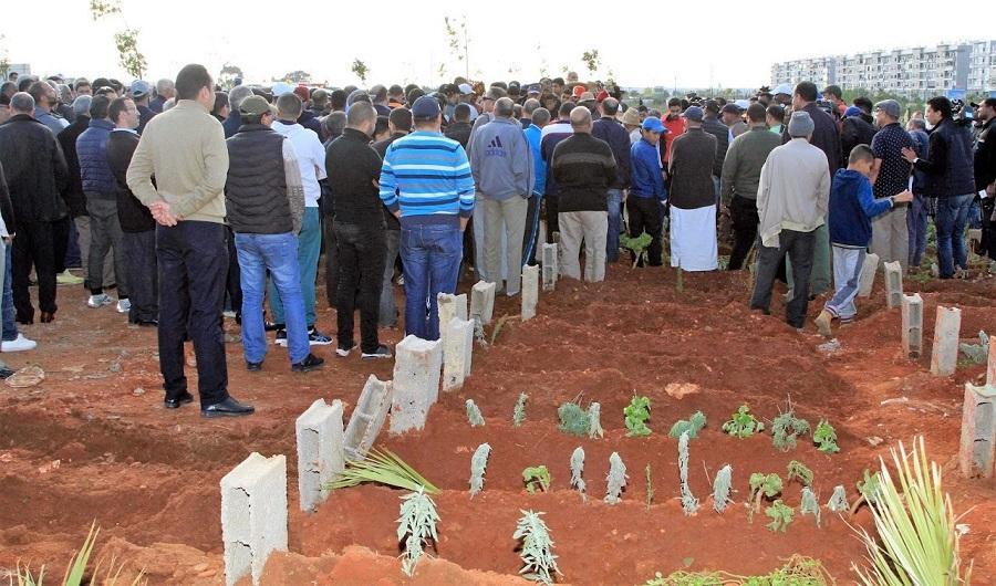 دُفن على أنه ميت… ثم عاد حيًا ليفاجئ أسرته بالفقيه بن صالح % دُفن على أنه ميت… ثم عاد حيًا ليفاجئ أسرته بالفقيه بن صالح