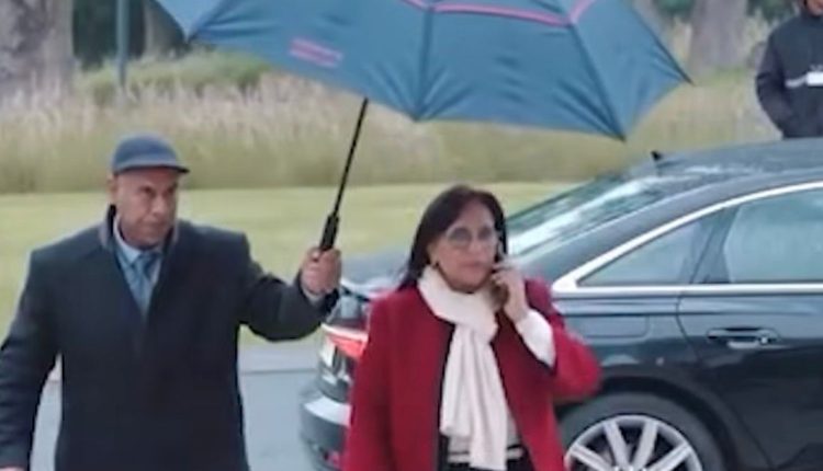 حقوق الإنسان تحت المظلة… أو كيف يتحول العنوان إلى استعراض