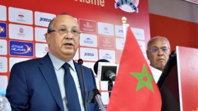 أحيزون… رجل الأرقام القياسية التي لا تُنافس إلا طول مدة جلوسه على الكرسي...