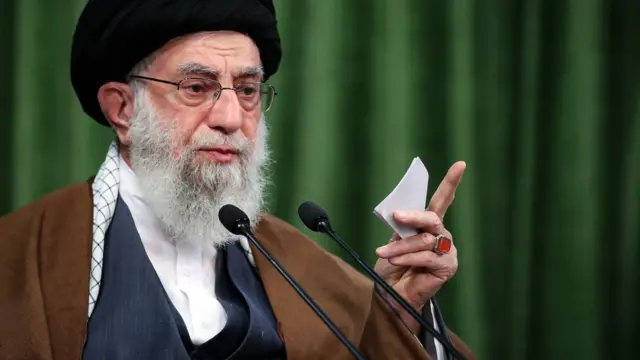 Khamenei accuse les manifestants de servir Trump, Téhéran durcit le ton