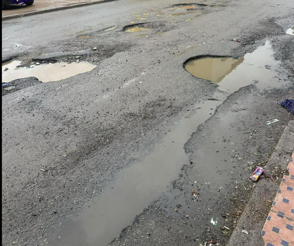 سلا… مدينة الحفر التي تهزم الإسفلت وتُربك المسؤولين