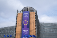 من بروكسل… أوروبا تُبدّل نبرتها: الحكم الذاتي للصحراء يدخل قاموس الـ27