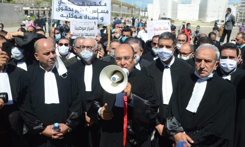المحامون ووزارة العدل: من طاولة الحوار إلى حافة التصعيد