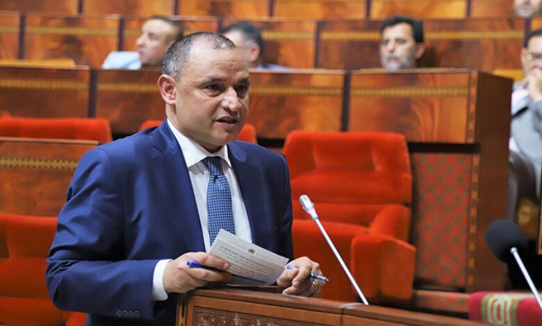 رياض مزور… وزير بلا إنجازات والأسعار تكتب البيان اليومي