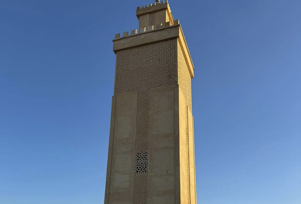 مسجد بطانة بين الإحسان والانتخاب… حين تُؤذَّن السياسة قبل الصلاة