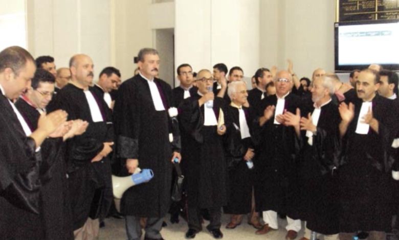 Loi sur la profession d’avocat : tensions au sommet % Loi sur la profession d’avocat : tensions au sommet