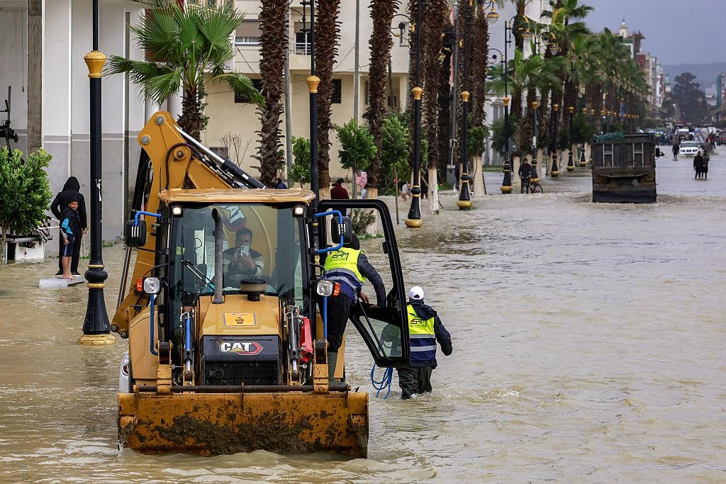 فيضانات الشمال تفرض إجلاءً واسعًا وتحذيرًا عاجلًا من الداخلية