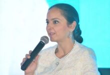 لبنى اطريشا ومليار التواصل: صورة جميلة وواقع هش