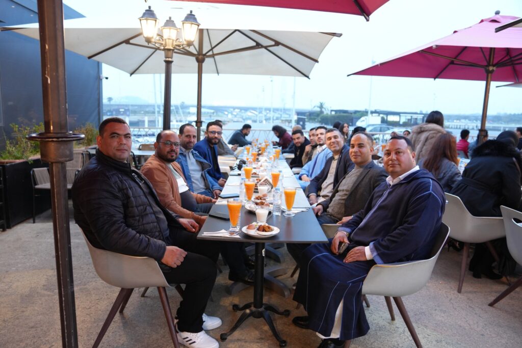 حزب الأصالة والمعاصرة يعزز حضوره بسلا عبر إفطار تنظيمي بمقاطعة احصين