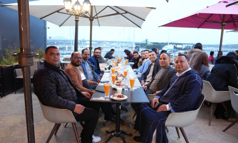 حزب الأصالة والمعاصرة يعزز حضوره بسلا عبر إفطار تنظيمي بمقاطعة احصين % حزب الأصالة والمعاصرة يعزز حضوره بسلا عبر إفطار تنظيمي بمقاطعة احصين