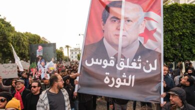 قيس سعيّد.. ثورة على الثورة أم رئيس يبحث عن شعب جديد؟ % قيس سعيّد.. ثورة على الثورة أم رئيس يبحث عن شعب جديد؟