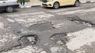 سلا تغرق في الحفر والظلام… والساكنة تطالب بالتدخل % سلا تغرق في الحفر والظلام… والساكنة تطالب بالتدخل