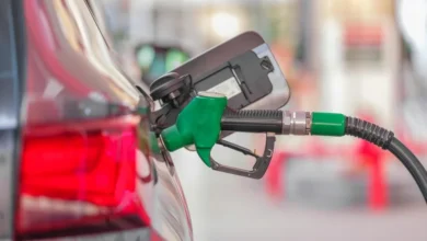 إقبال كثيف على محطات الوقود قبل زيادة جديدة في الأسعار % إقبال كثيف على محطات الوقود قبل زيادة جديدة في الأسعار