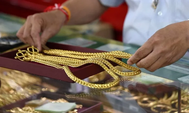 ارتفاع أسعار الذهب رغم ضغط الدولار والنفط وخسائر أسبوعية متواصلة % ارتفاع أسعار الذهب رغم ضغط الدولار والنفط وخسائر أسبوعية متواصلة