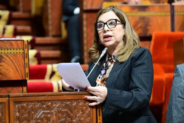 انتقادات حادة لنعيمة بنيحيى في البرلمان بسبب تدهور وضعية النساء