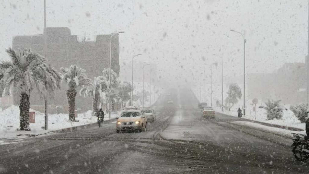 طقس متقلب بالمغرب: رياح قوية وأمطار وثلوج مرتقبة