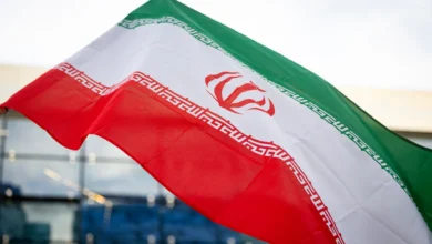 إيران تهدد باستهداف السفن الأمريكية في مضيق هرمز وسط توتر متصاعد