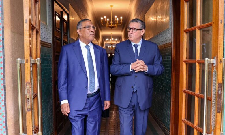 موخاريق ينتقد غلاء المعيشة ويصعّد ضد قانون الإضراب بالمغرب