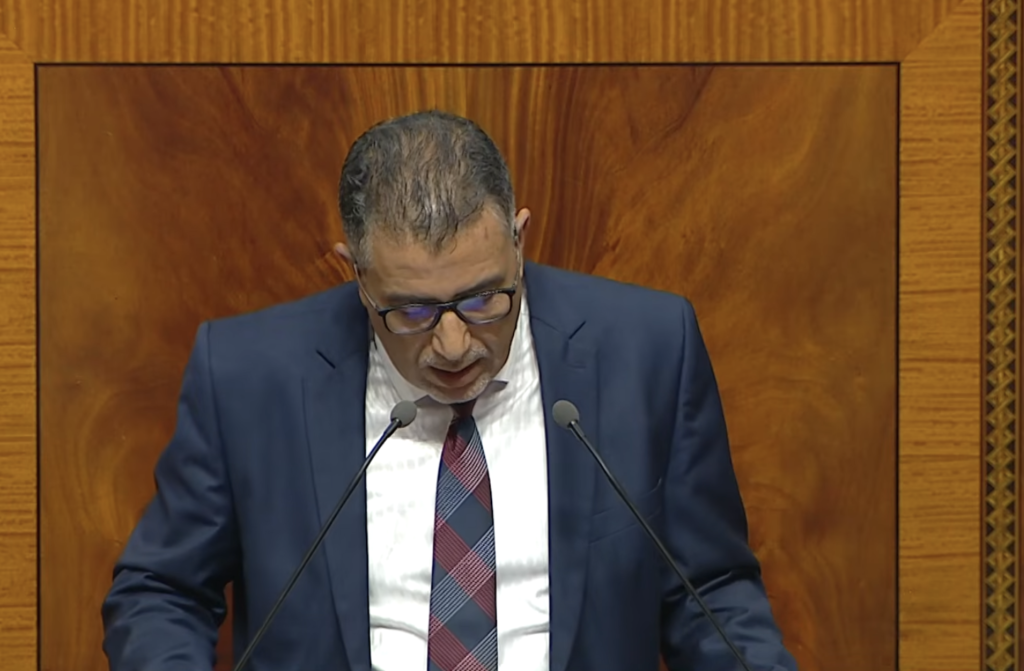 رشيد حموني ينتقد حصيلة حكومة أخنوش ويكشف اختلالات الأرقام والأداء